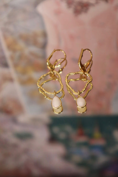 Women's pearl earrings