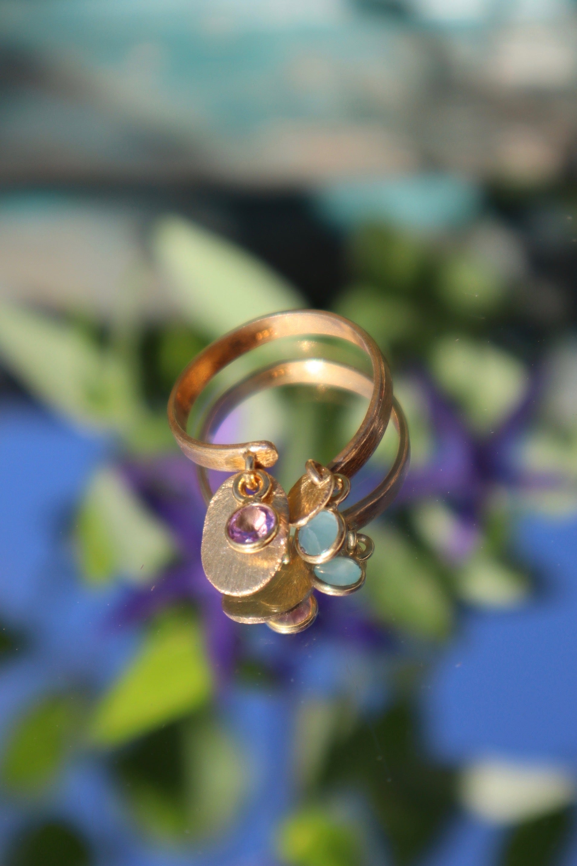 Summer ring in semi-precious stones